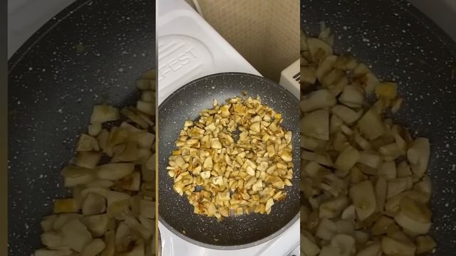 Сметанно грибной соус. смотреть онлайн