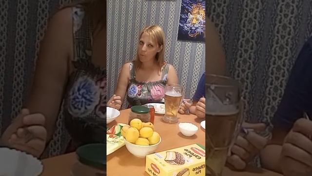 А с чем вы едите пельмени со сметаной, с майонезом или с кетчупом? #shorts #short#shortsvide смотреть онлайн