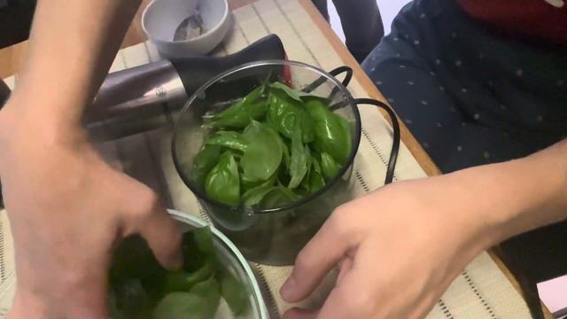 Соус песто.Готовится легко и просто . смотреть онлайн