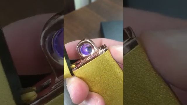 Электроимпульсная зажигалка USB Lighter Golden смотреть онлайн