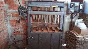 заработал самодельный пресс для макулатуры