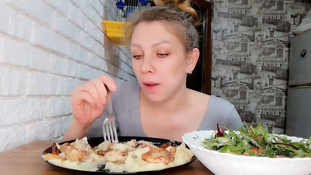 мукбанг картошка с салом,с мужем обсуждаем за во.....ну.. 🤫🥺 смотреть онлайн