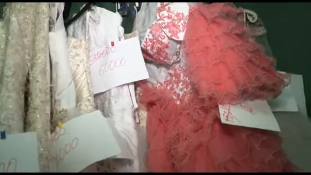 Сиви Махмуди киімдерін сатылымға қойды смотреть онлайн