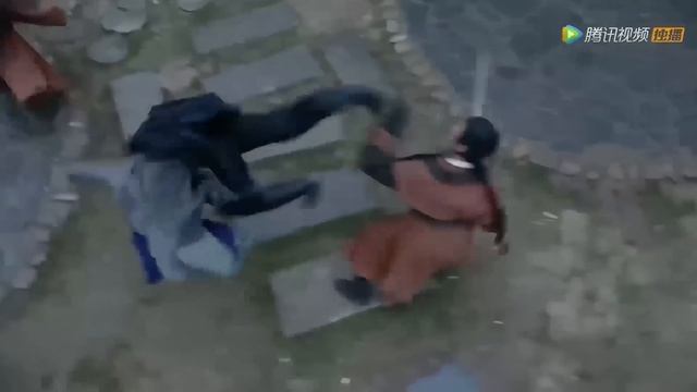 惡霸用鐵鏈囚禁大俠以為穩勝，哪料他武功蓋世絕地反殺 🌞 中国电视剧 смотреть онлайн