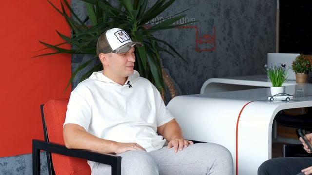 Як пригнати більше 700 авто з США? / Віталій Лисовик / BackGround / iTachki смотреть онлайн