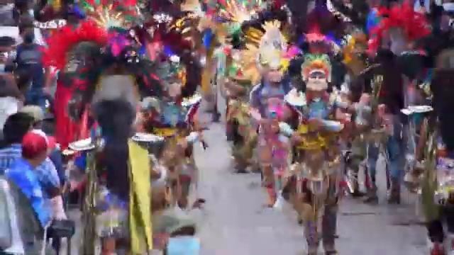 La Cumbia de la cobra - Francis y su Marimba Orquesta 2022 смотреть онлайн