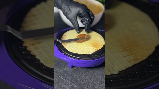 Вафли со сгущенкой) #shorts смотреть онлайн