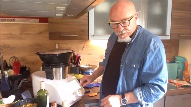 Penne mit Brokkoli u. Champignon-Sahnesoße im Monsieur Cuisine Connect смотреть онлайн
