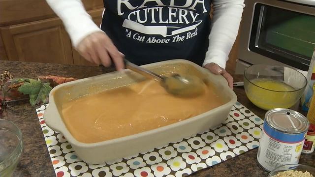 Pumpkin Pie Crunch Recipe (Video) - Dump Cake | RadaCutlery.com смотреть онлайн