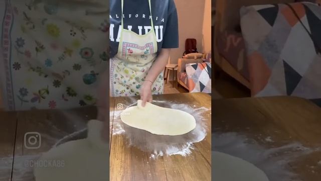 Ем казы и баурсаки, потому что мы казахи 😎 В Турцию казахи заказывают конину из Казахстана #турция смотреть онлайн