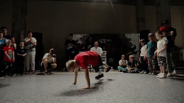 "Little Groove" vs. "Kids out of the Street" vs. "Солянка" | 1/4 | 5x5 BABY | БИТВА СМЕЛЫХ vol.6 смотреть онлайн