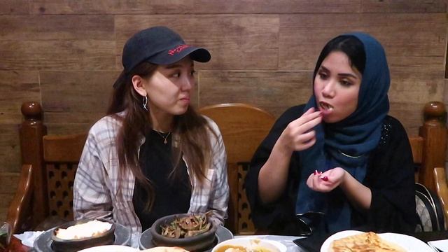 Exploring Crazy Foods in Saudi Arabia 🇸🇦|| with Asrararef смотреть онлайн