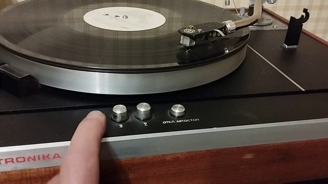 Электроника  Б1-011 уколхозил корешу.