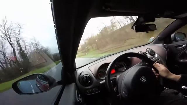 Alfa Romeo Mito QV смотреть онлайн