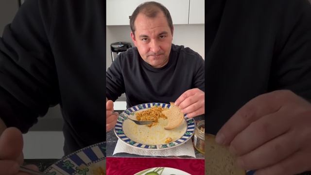 Муж сказал что вкусный плов нужно есть именно с таких тазиков 🤣 смотреть онлайн