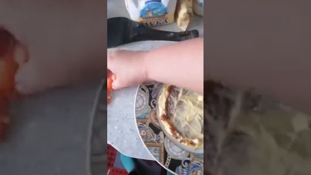 ВКУСНЕЙШИЙ РУЛЕТ ТАЕТ ВО РТУ! смотреть онлайн