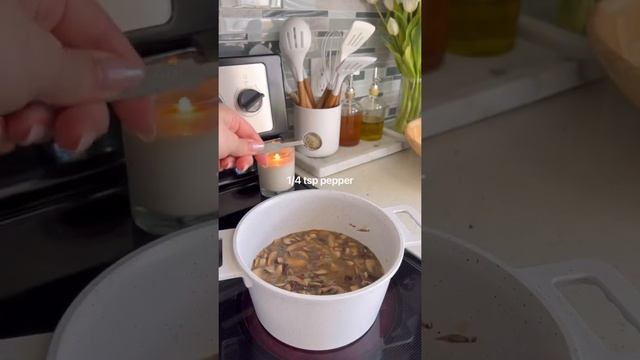 one-pot vegan creamy mushroom rice SOOO GOOD BESTIES! #healthycooking #dairyfree #dinnertime смотреть онлайн