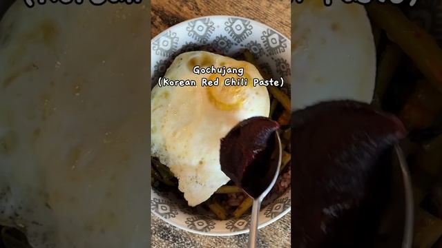 Yeolmu Kimchi Bibimbap (Young Radish Kimchi Mixed Rice) #shorts смотреть онлайн