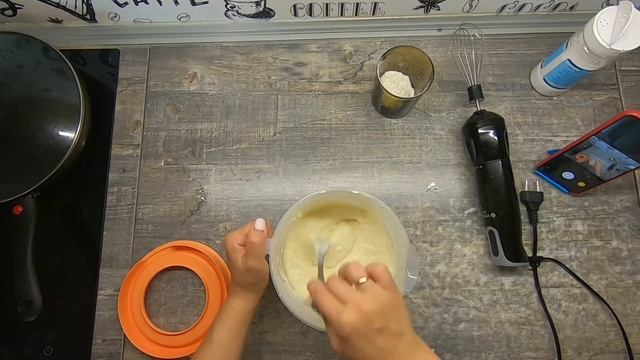 Творожные лепёшки с сыром 😋 смотреть онлайн