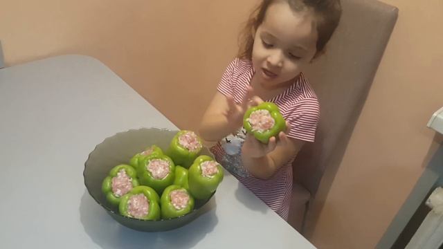 ФАРШИРОВАННЫЕ ПЕРЦЫ! ПРИГОТОВЛЕННЫЕ С ЛЮБОВЬЮ😊👩🍳 смотреть онлайн