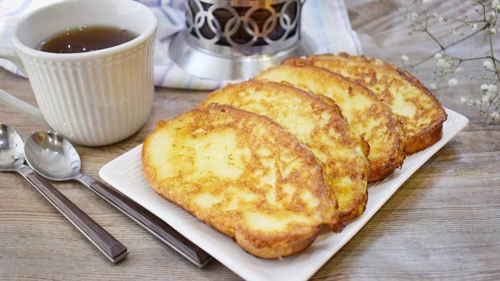 Гренки с яйцом смотреть онлайн