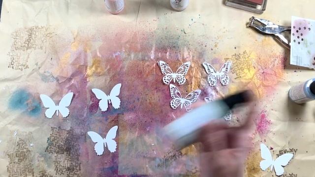 Layered Butterflies Mini Journal Easy DIY Stencil Ideas Dina Wakely Sprays Tim Holtz Butterfly Die смотреть онлайн