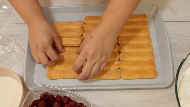 Brza Torta Sa Malinama I Piškotama