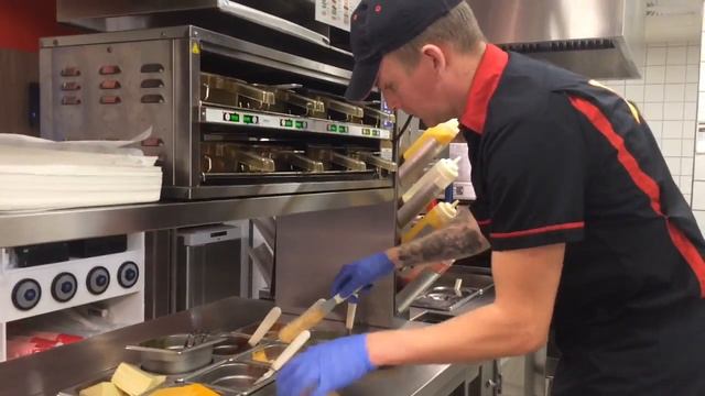 Carl's Jr. Burger смотреть онлайн