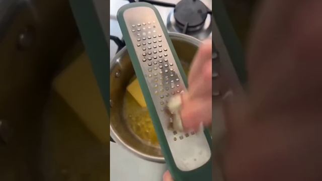 Garlic Butter Hasselback Potatoes Crispy, perfectly seasoned, and so scrumptious#short#shortvideo# смотреть онлайн