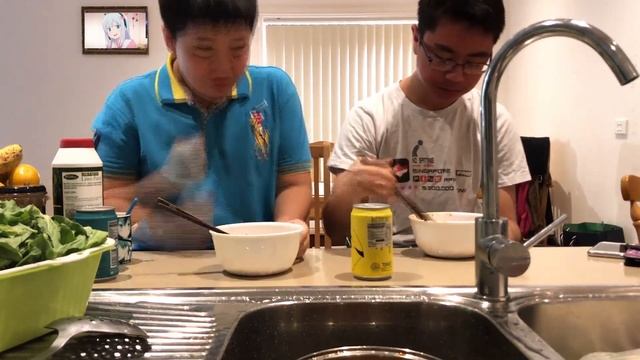 SPICY RAMEN CHALLENGE OWO/w SomeLongName смотреть онлайн