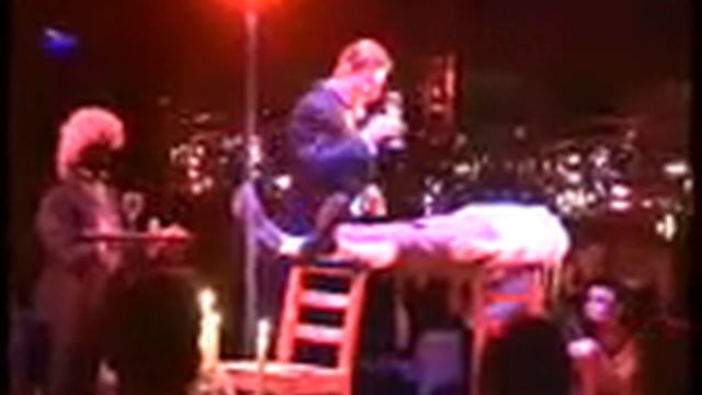 Евгений Воронин - яичница на животе смотреть онлайн