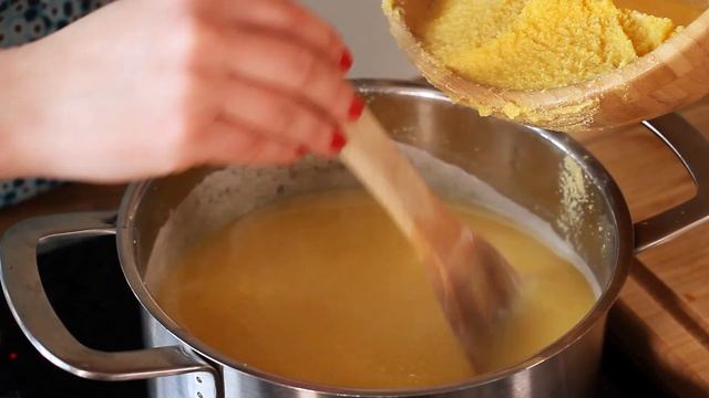 Качамак с царевично брашно/грис - класическа рецепта (Вкъщи със Сандра еп.36) смотреть онлайн