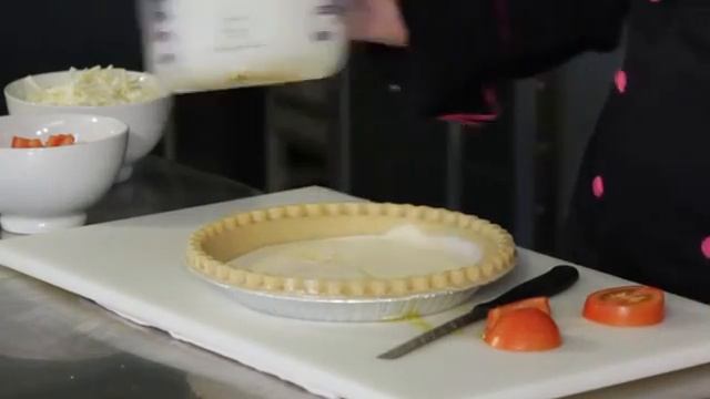 Provencale Quiche With Tomatoes & Mozzarella смотреть онлайн