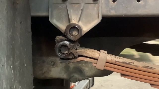 Shackle Bushing Removal смотреть онлайн