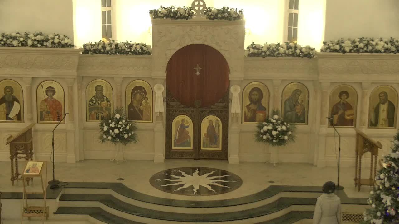 Ночная Божественная Литургия. Рождество Господа Бога и Спаса нашего Иисуса Христа смотреть онлайн