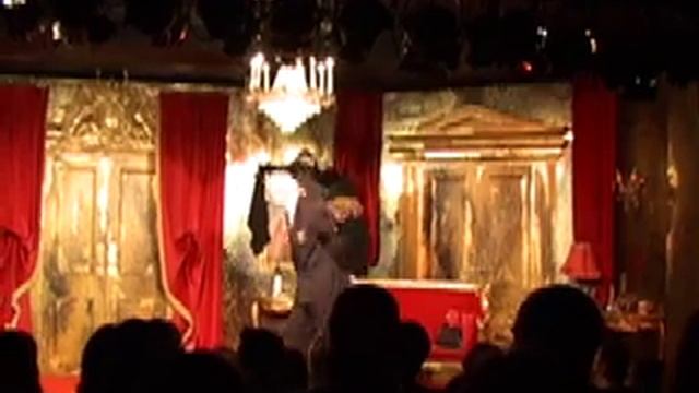 A Right Royal Farce смотреть онлайн