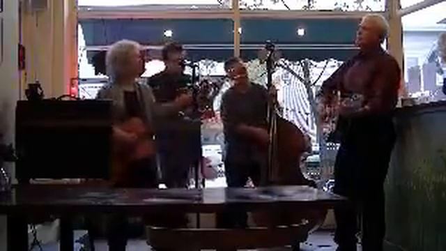 Tennessee Blues - Good To Go at Bagito's Bagel & Burrito Cafe смотреть онлайн
