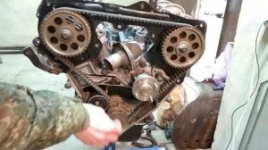 #nissan #wd21 #pathfinder #terrano #VG30 11я часть сборки мотора vg30 установка выпуска