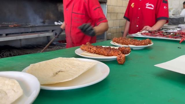 Kebab Heaven! - 1 Ton of Kebab Sales Every Day! - Amazing Turkish Street Food смотреть онлайн