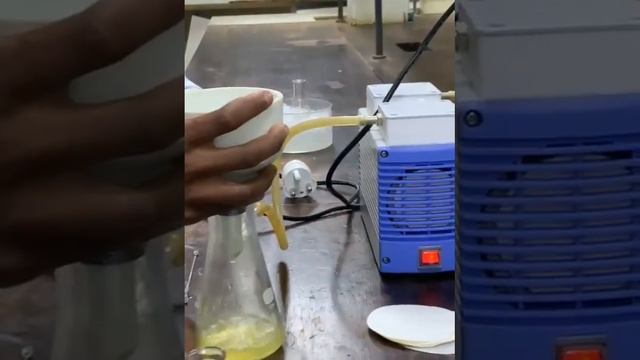 Filtering crude dimedone using a pump смотреть онлайн