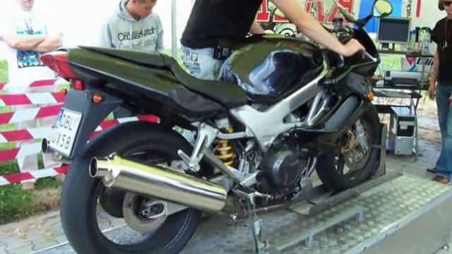 Honda VTR1000F hamownia смотреть онлайн