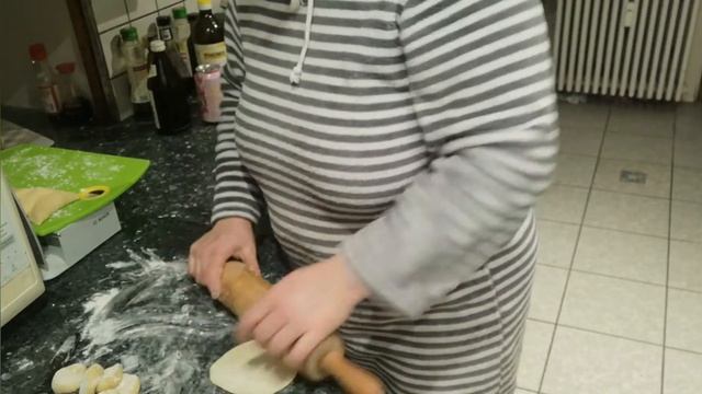 Любимые вареники и немножко болтовни смотреть онлайн