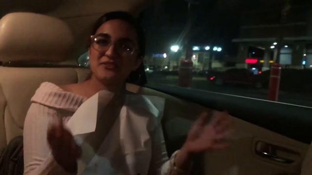 BEST BURRITO SHE’S EVER HAD // cafe rio review смотреть онлайн