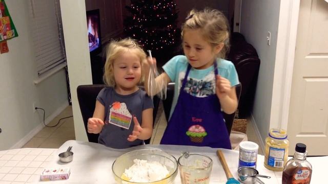 Baking With Kids- Sugar Cookie Dough смотреть онлайн