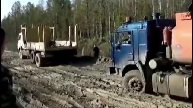 НЕПРИЯТНЫЙ УЧАСТОК НЕПРОЛАЗНОЙ ДОРОГИ смотреть онлайн