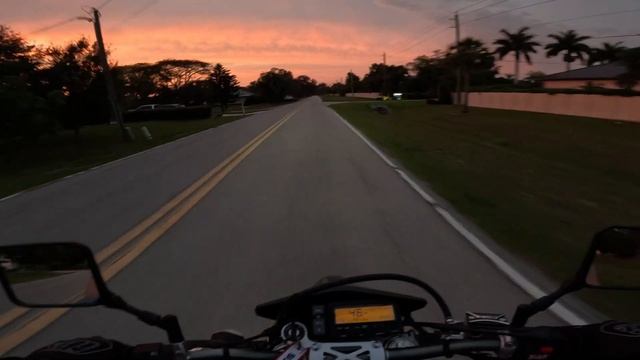 2024 SUZUKI DRZ 400 SM  !