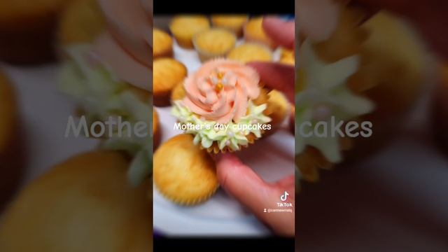 Mother's day cupcakes смотреть онлайн