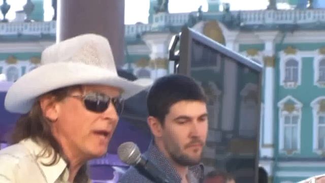 Ritmo Caliente On Dvortsovaya Sqr.