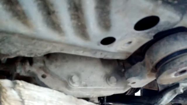 Toyota Previa front differential swap. смотреть онлайн