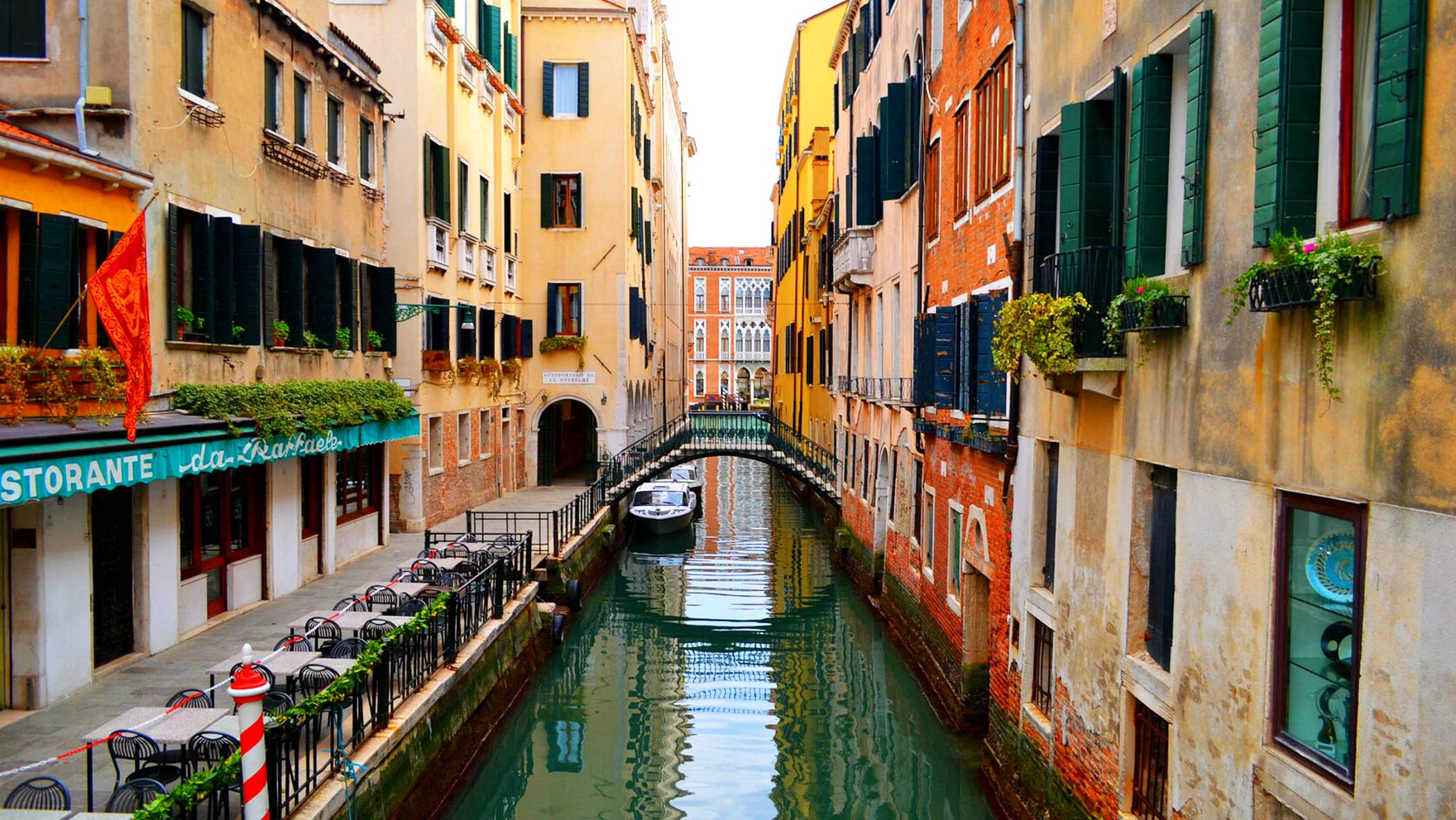 Волшебный мир Италии - пешеходная экскурсия в Венеции в формате 4k HDR 60 кадров в секунду смотреть онлайн